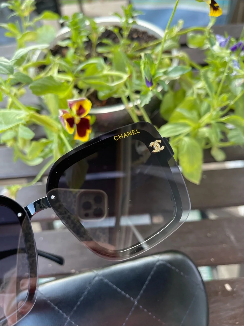 CHANEL Rimless Sunglasses black